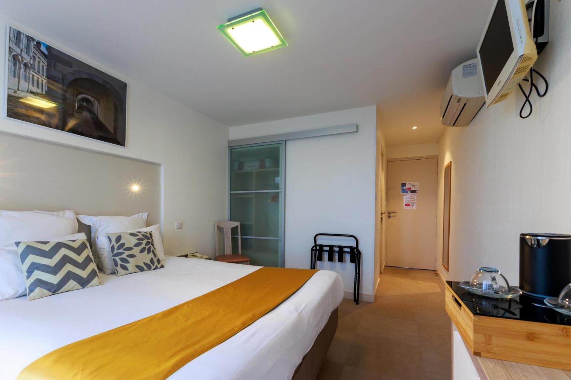 Logis Hotel Le Rochelois La Rochelle  Esterno foto