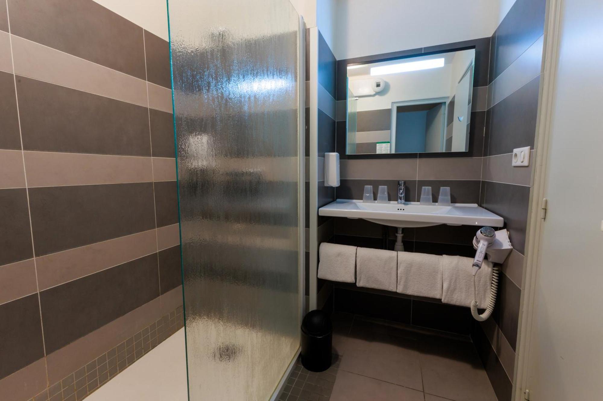 Logis Hotel Le Rochelois La Rochelle  Esterno foto