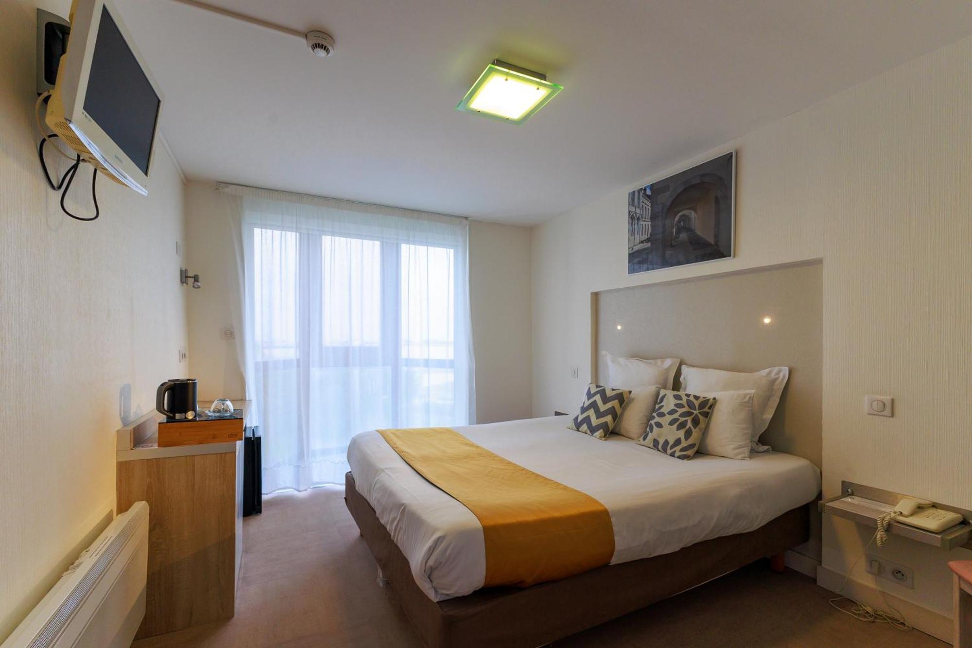 Logis Hotel Le Rochelois La Rochelle  Esterno foto
